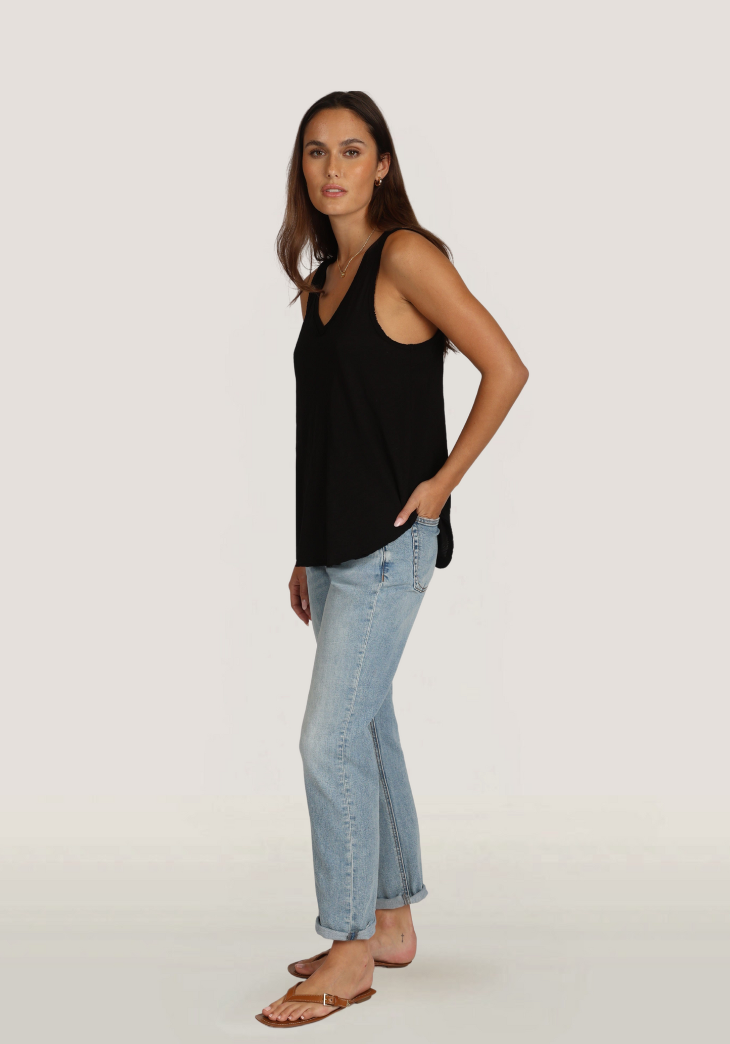 Deep V-Tank